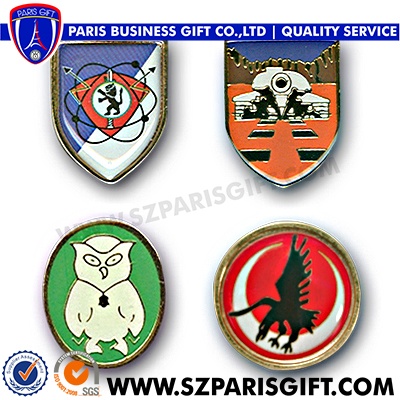 Custom metal soft enemal 2D/3D badge pins /lapel pins with butterfly cluth