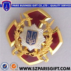 UK wholesale custom flower metal lapel pin badge